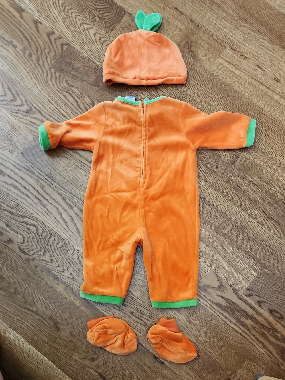 The Children's Place Infant Orange Velour Pumpkin Costume Set 3-6 Months - Picture 2 of 6